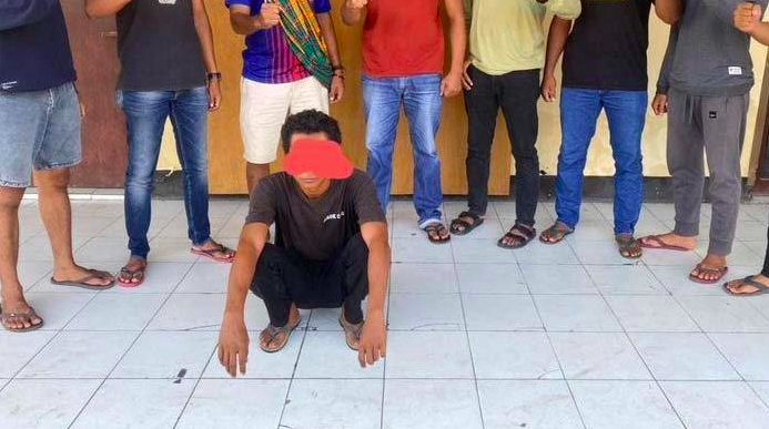 Tak Puas Hati Ibu Didera & Ditanggalkan Pakaian, Abang Tetak Adik Hingga Mati