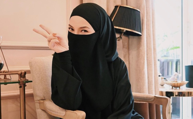‘Bukan Nak Sorok Anak Atau Tak Mahu Bagi Tengok’ – Neelofa