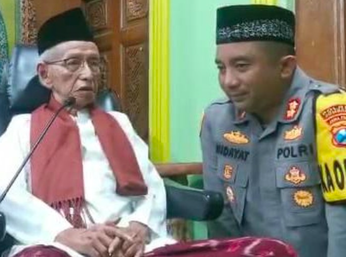 Ulama Terkenal Indonesia Nafi Dakwaan Anak Cabul 5 Gadis Bawah Umur – ‘Semuanya Adalah Fitnah’