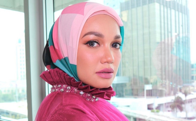 [VIDEO] Netizen Tuduh Tolak Poligami, Ini Respon Puteri Sarah – ‘Lelaki Nak Berpoligami Cari Bakal Isteri Yang Baik’