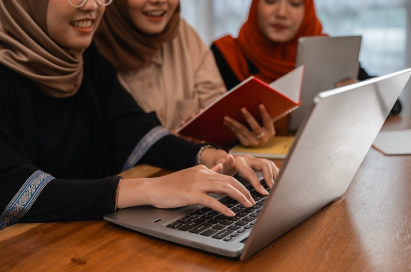 Masih Mencari Kerja? Yayasan Peneraju Tawar Peluang Pembiayaan Pendidikan & Penempatan Pekerjaan Buat Korang!