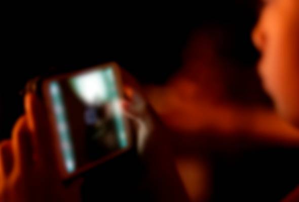 Muat Naik Video Sumbang, Pelakon Terkenal Didakwa Hari Ini