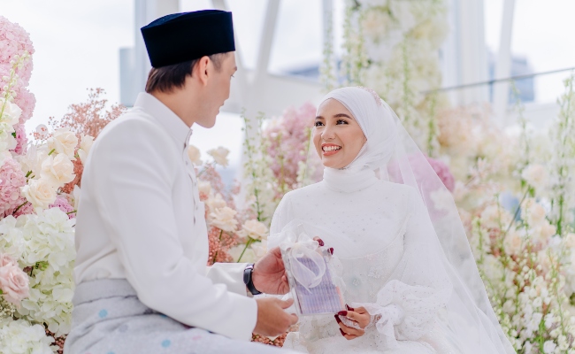 Sweet Qismina Sah Bergelar Isteri Adam Lee