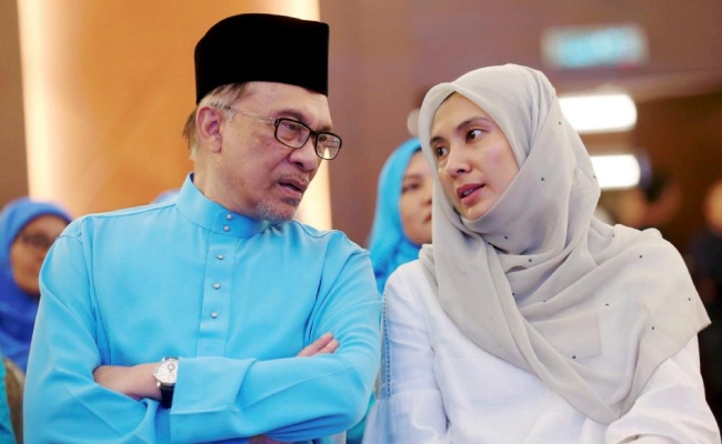 ‘Saya Sentiasa Bangga Dengan Papa’ – Nurul Izzah Anwar