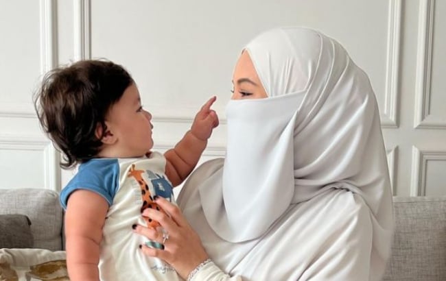 Neelofa Ingin Bilal Mahir Dalam Tiga Bahasa – ‘Saya Nak Bilal Boleh Berkomunikasi Dalam Bahasa Arab’
