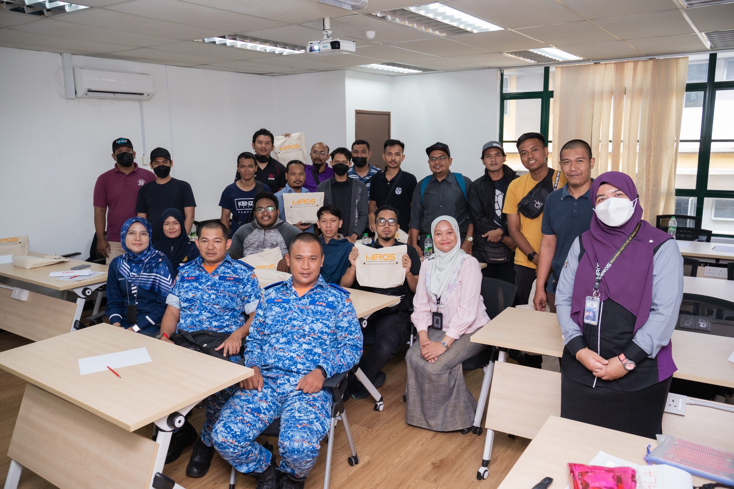 Penghantaran Makanan Kini Lebih Selamat bersama Program Rakan Penghantar oleh ShopeeFood