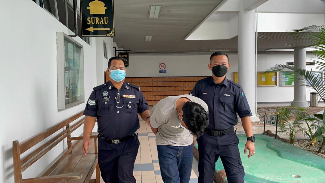 Enggan Hadir Majlis Tamat Latihan Adik, Rider ‘Naik Hantu’ Tendang & Tumbuk Muka Isteri