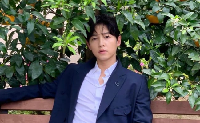 Pegang Watak Sebagai Pembelot Korea Utara, Satu Lagi Filem Netflix dari Song Joong Ki