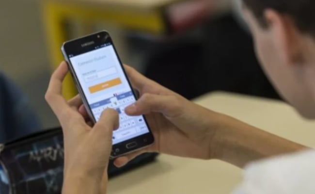 Pelajar Tingkatan 1 Dah Pandai ‘Sexting’, Guru Luah Kerisauan Budaya Lucah