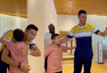 Cristiano Ronaldo Hiburkan Kanak-Kanak Lelaki Kematian Bapa Dalam Gempa Bumi Syria