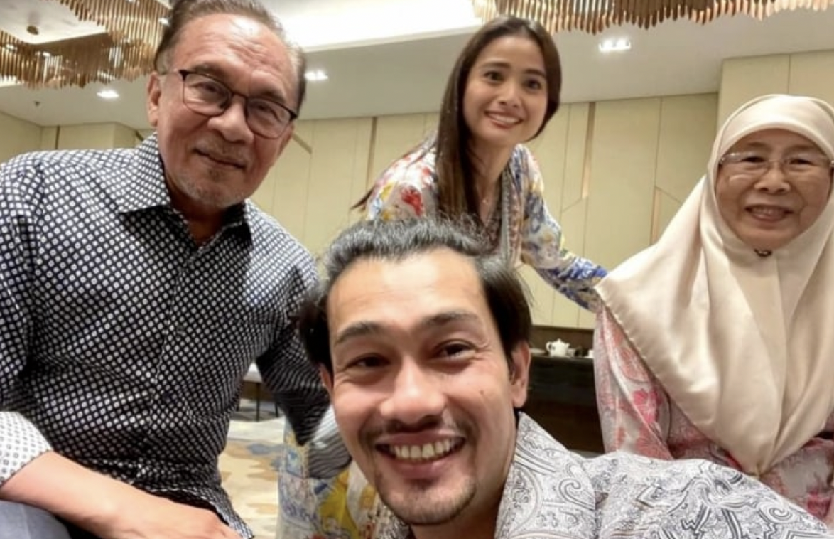 Jumpa Di Hotel Sebelum Berlakon, Acha Septriasa Kagum Sifat Keibuan Wan Azizah – ‘Dapat Bekal Makanan & Tasbih’