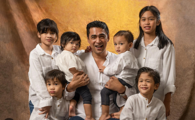 [VIDEO] Dr Sheikh Muszaphar Pandai Jaga Anak-Anak, Netizen Cakap Bertuah Dr Halina – ‘Ayah & Suami Idaman’