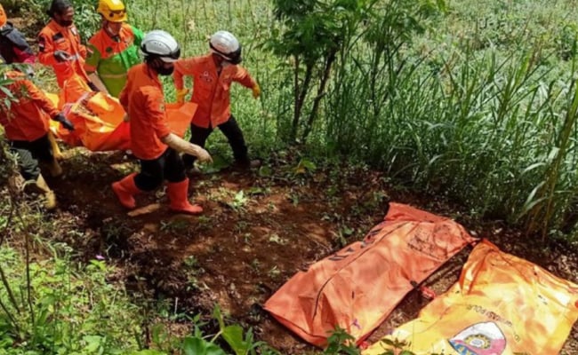 Berang Diasak Mengenai Wang Gandaan, Bomoh Bagi Pelanggan Minuman Campur Racun Ikan