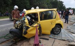 Tragedi Sebelum Raya, Suami Isteri Maut Kereta Bertembung Dengan Bas