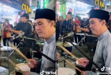 [VIDEO] ‘Padulah! Tak Tahu Pula Boleh Main Drum’ – Netizen Kagum Bakat Serba Boleh Roy Azman