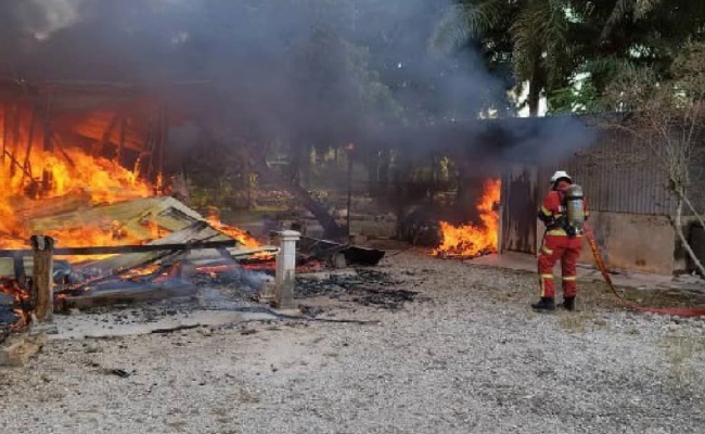 Rumah Hangus Terbakar, Enam Sekeluarga Tak Sempat Jamah Juadah Berbuka