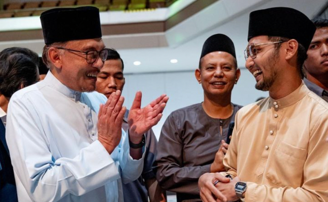 ‘Saya Kenal & Tahu Gosip Kamu’ – Sufian Suhaimi ‘Speechless’ Perdana Menteri Suruh Nyanyi Lagu Terakhir