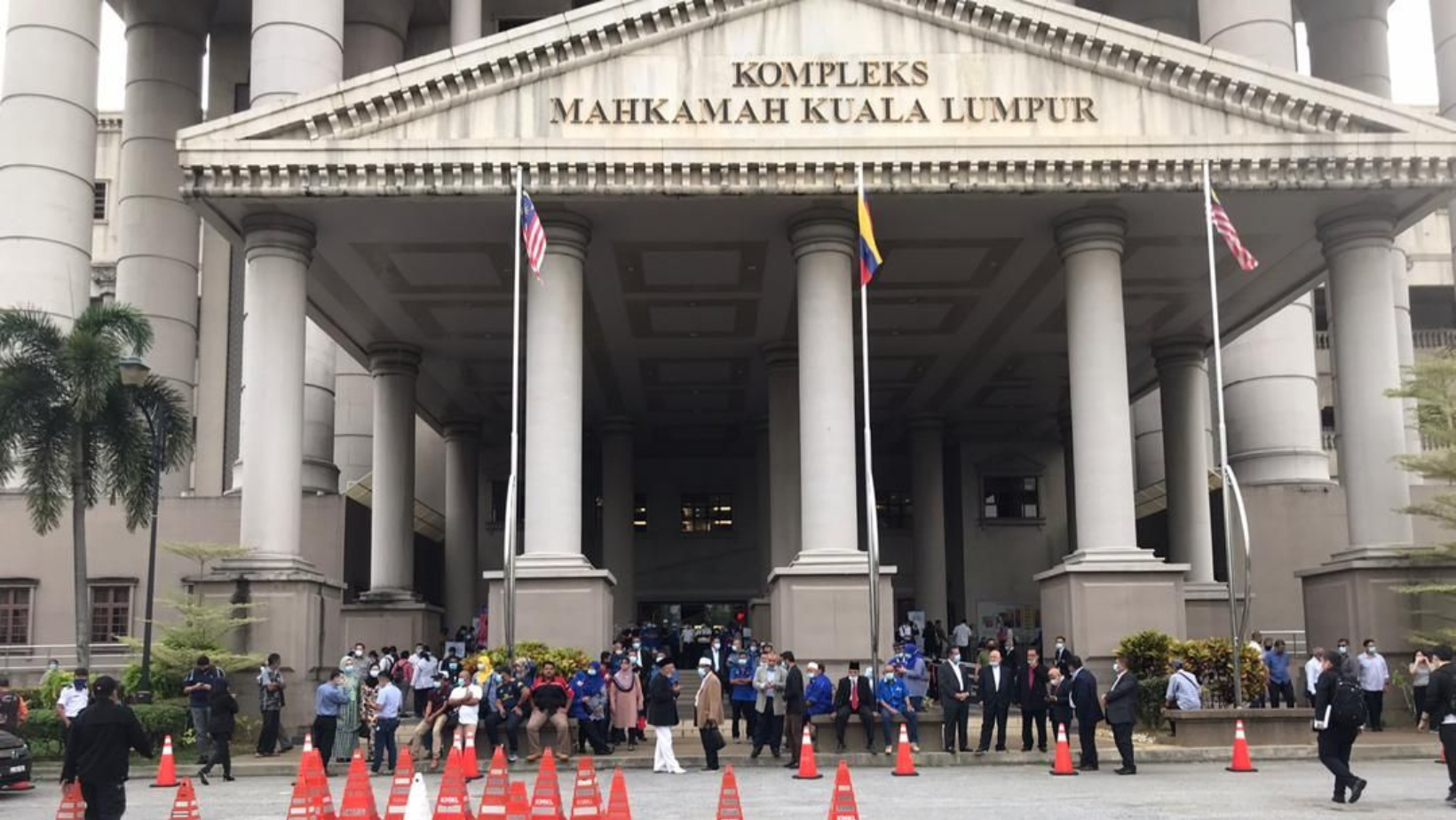 Ada Lagi Pasangan Selebriti Hadir Ke Mahkamah Untuk Bercerai?