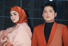 [VIDEO] ‘Naikkan Gaji Hos!’ – Netizen Puji Uyaina & Jirayut Bantu Terjemah Pelbagai Bahasa Untuk Peserta Program Dangdut