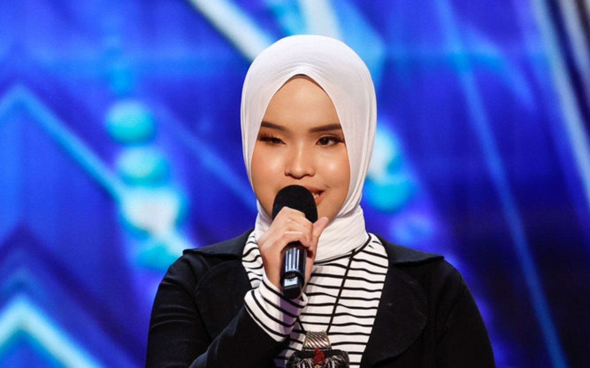 Bikin Terharu Putri Ariani Berhasil Dapatkan Golden Buzzer Dari Simon Hot Sex Picture 