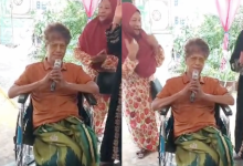 [VIDEO] ‘Kalau Dah Legend, Nyanyi Atas Kerusi Roda Pun Padu!’