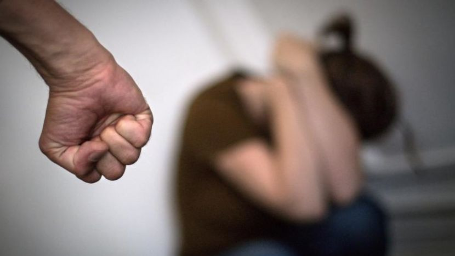 Polis Siasat Video Wanita Dibelasah Di Tangga
