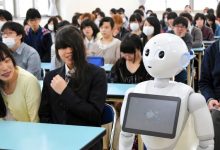Guna Robot Untuk Pujuk Pelajar Datang Ke Sekolah