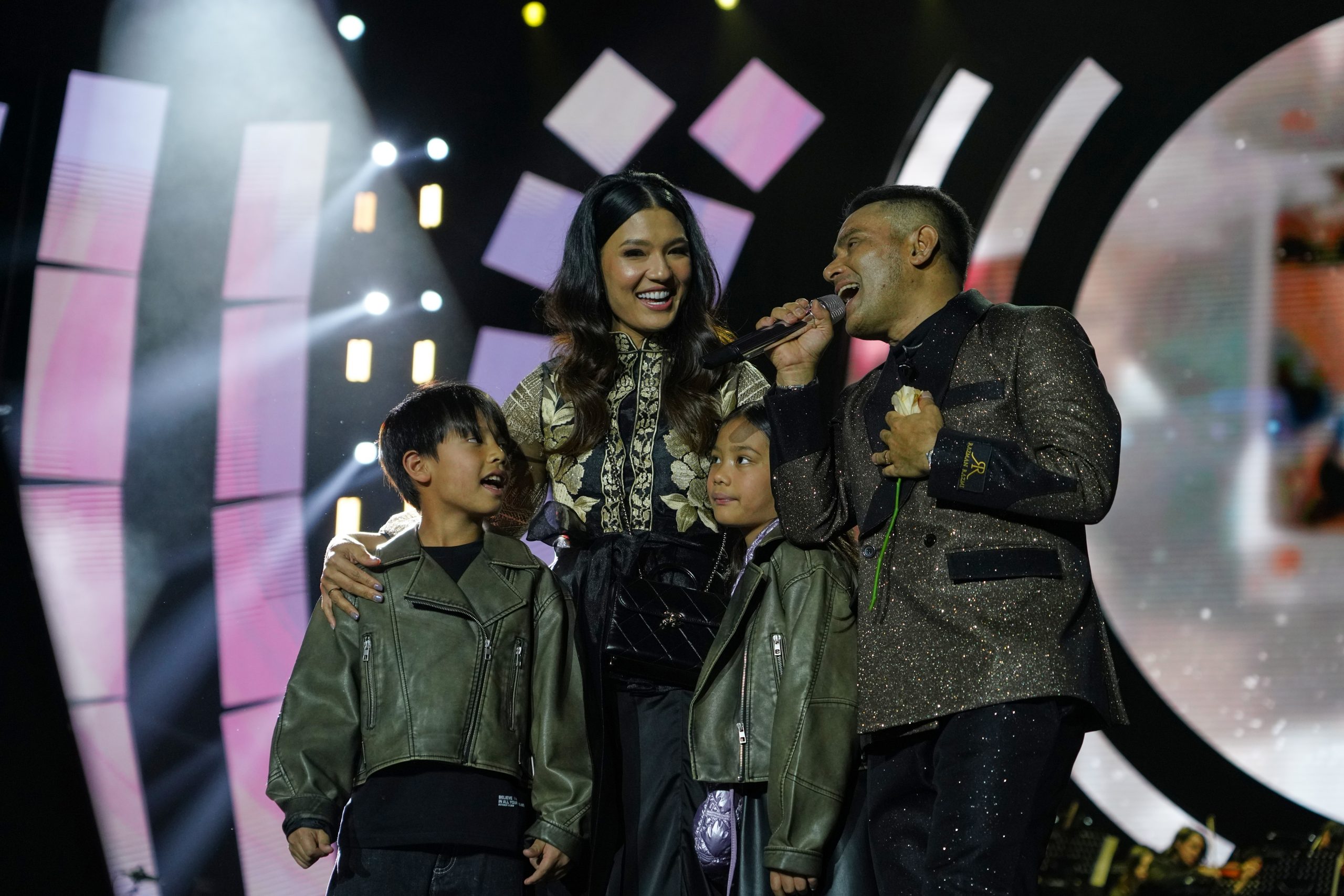 Gegar Pentas Axiata Arena, Judika Dendang Lagu Cindai Di Hadapan 12,000 Penonton