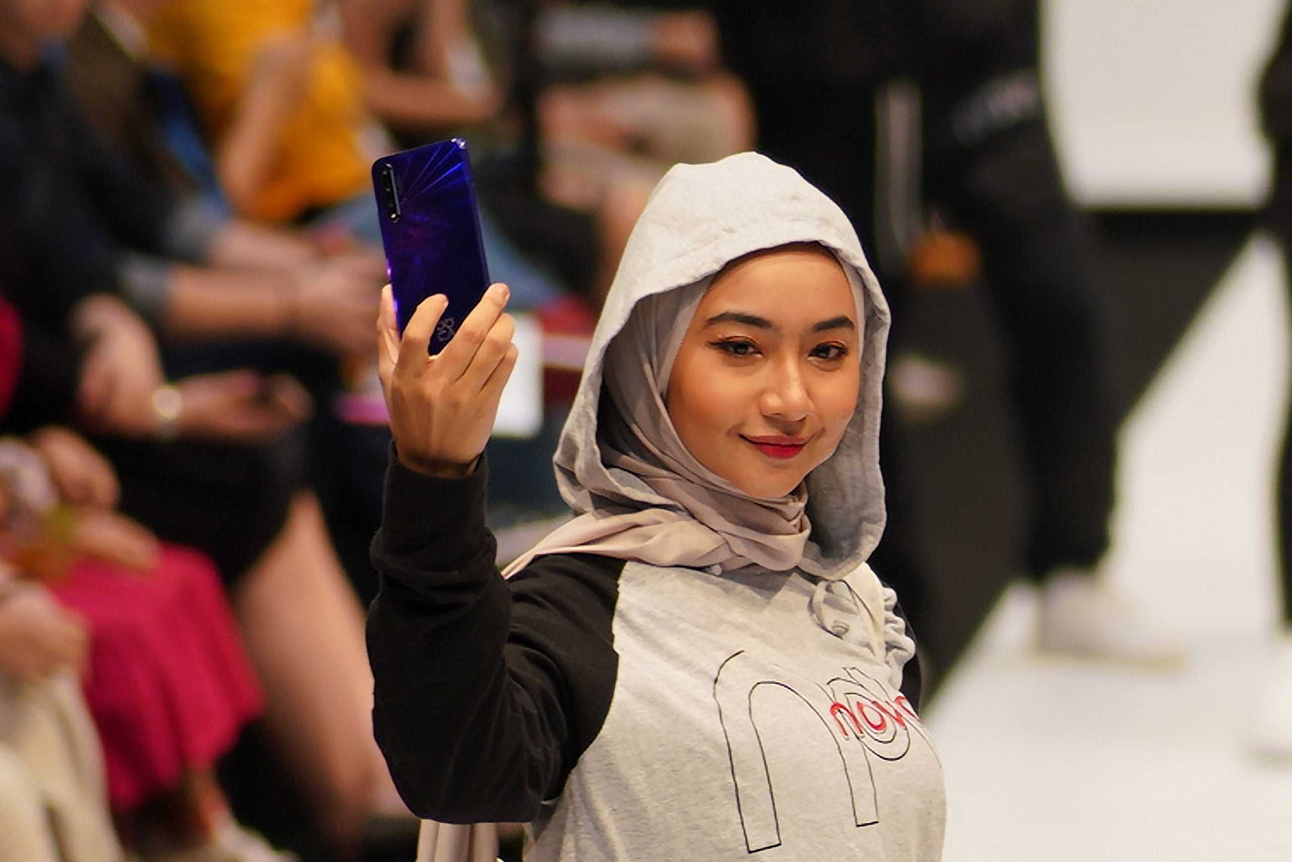 Reka Bentuk Trendy Dengan 5 Kamera AI, HUAWEI NOVA 5T Dah Boleh Start Pre Order Esok!