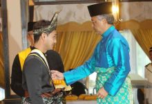‘Memakai Gelaran Ini Harus Ikut Etika’- Tengku Abdullah Terima Baik Jika Farid Kamil Pulangkan Pangkat ‘Datuk’