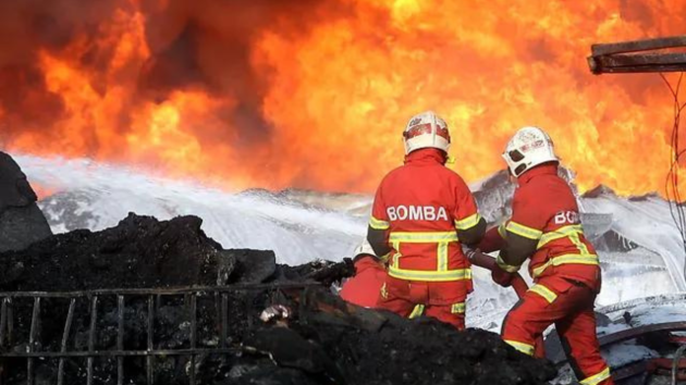 Gerai Terbakar