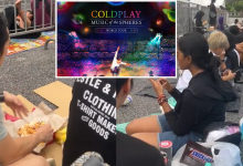 [VIDEO] Peminat Coldplay Dah Berkampung Depan Stadium Seawal 8 Pagi, Siap Bawa Tikar & Bekal Nasi Lemak