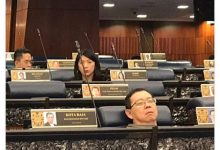 ‘Dia Bekerja Non-Stop’ – Anak Lim Guan Eng Pertahan Gambar ‘Tidur’ Di Parlimen