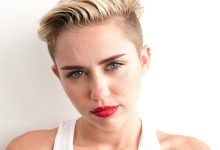 Video: Miley Cipta Kontroversi Lagi Dalam MV Wrecking Ball