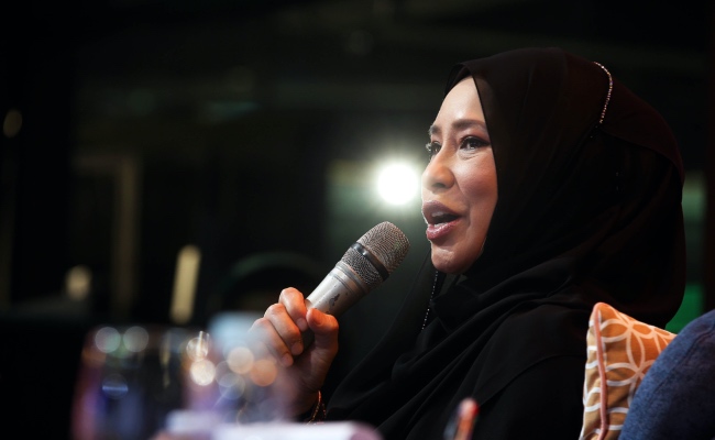 ustazah asni