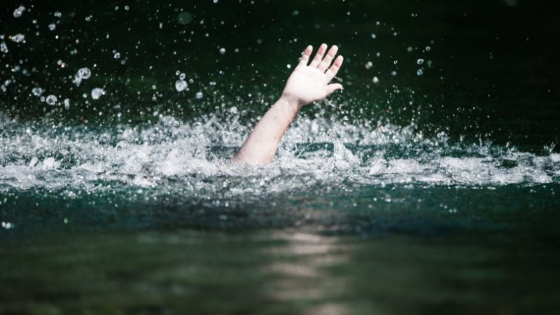 Dua Hari Berpaut Pada Pokok Bakau, Remaja Perempuan Diselamatkan