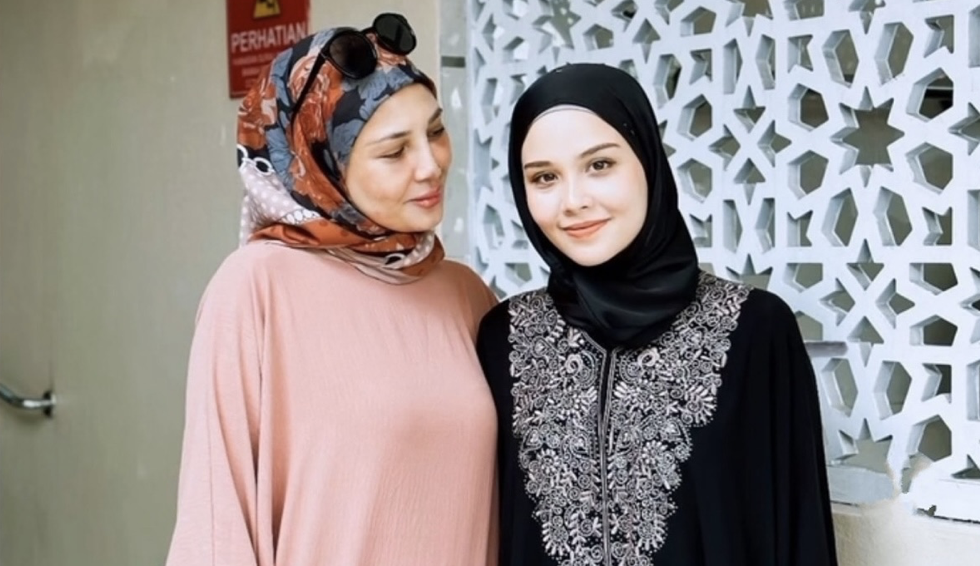 ‘Adakah Normal Bercium Dengan Menantu Lelaki?’ – Posting Fathia Cetus Tanda Tanya