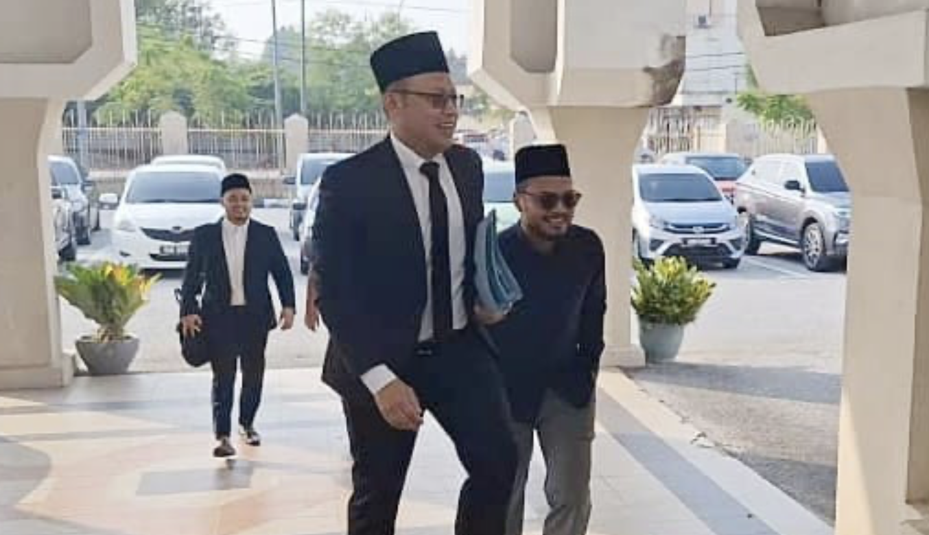 Safee Sali Ceraikan Fitria Dengan Talak Dua