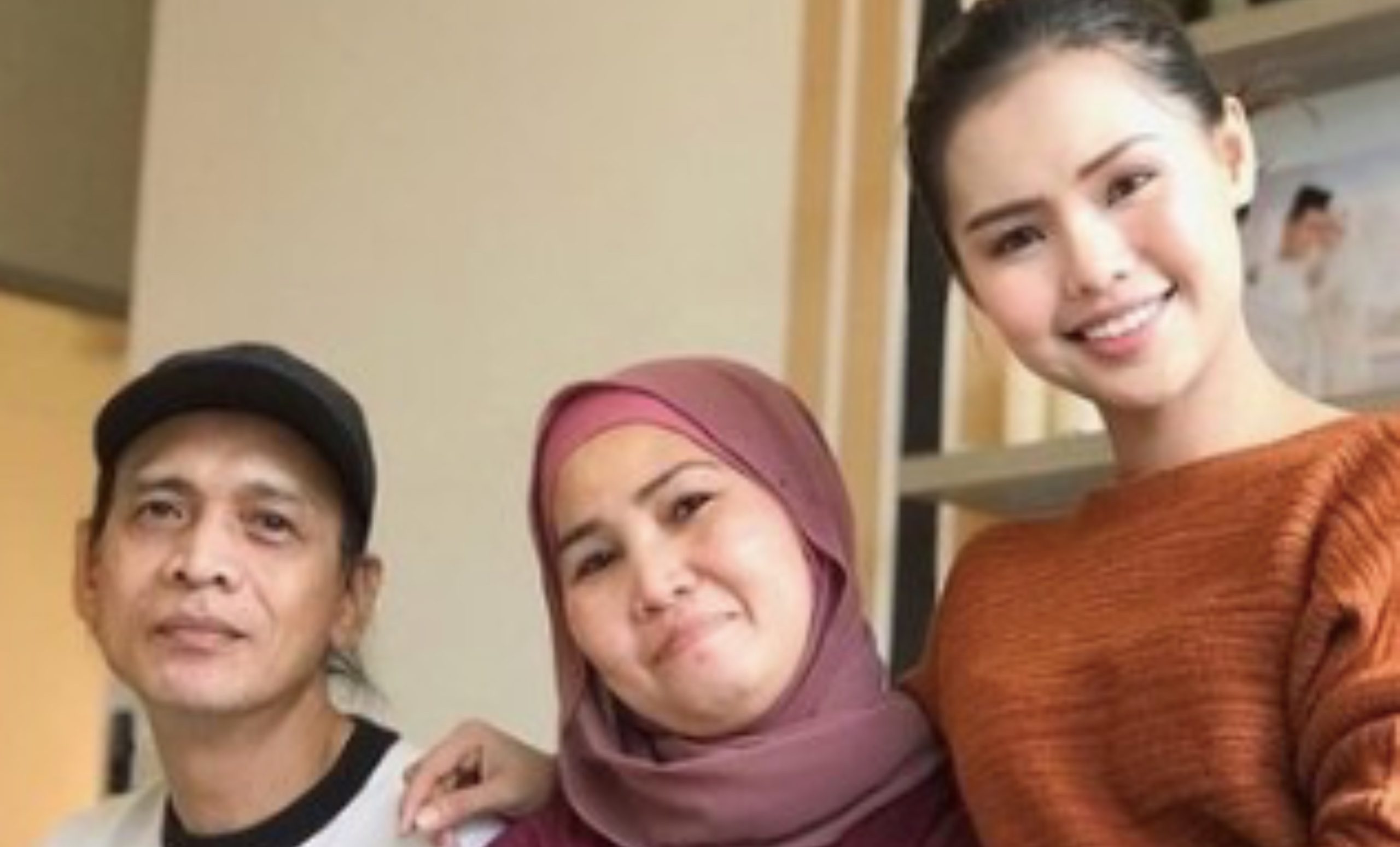Perkongsian Video Ibu Bella Astillah Undang Sebak – ‘Jika Lelaki Itu Menyakitkan Hatimu Pulanglah Ke Pangkuan Keluargamu..’