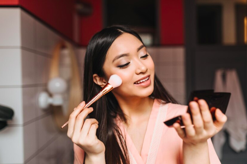 Ini 4 Tips Tak Nak Bagi Makeup Korang Crack! Barulah Berseri!