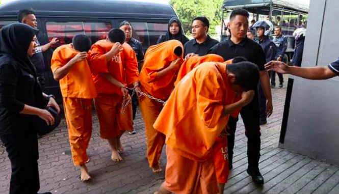 Didakwa Bunuh Pelajar Kolej Vokasional, 13 Remaja Dihadap Ke Mahkamah