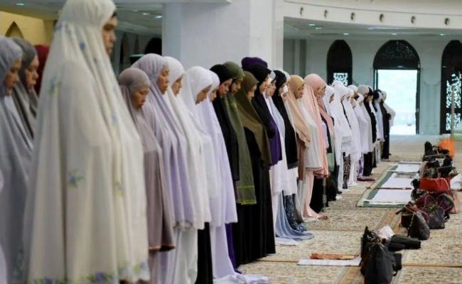 UAI Jelaskan Wanita Dalam Haid Disuruh Datang Ke Masjid Pada Pagi Raya – ‘Duduk Luar Masjid, Dapatkan Keberkatan Takbir & Khutbah’