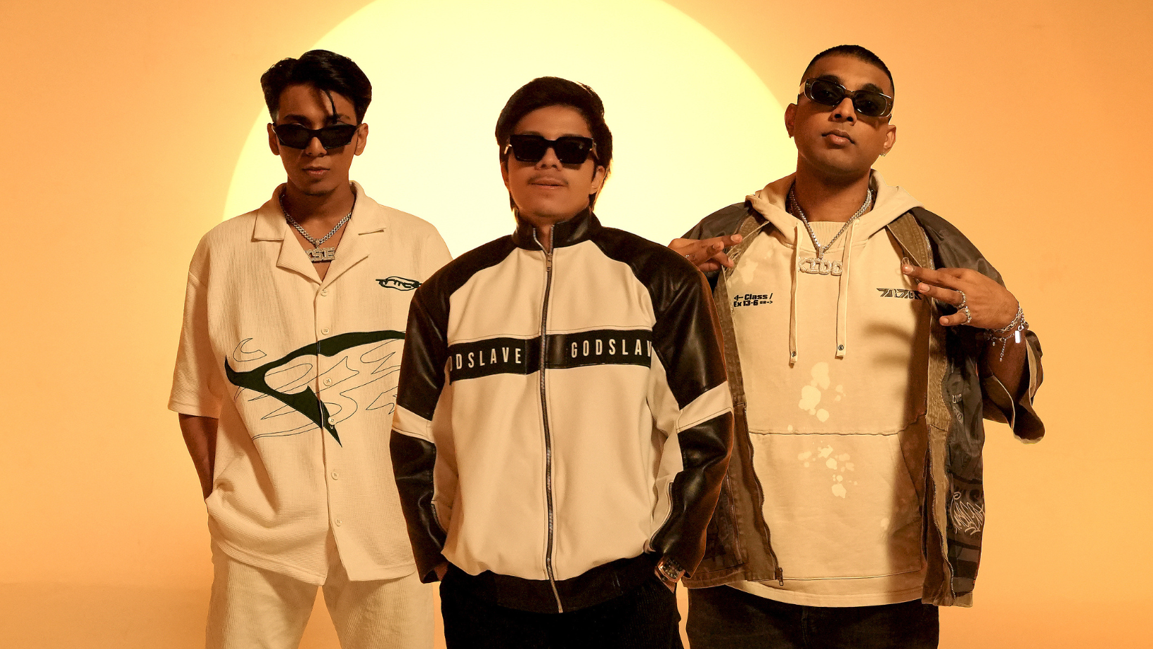 [VIDEO] Atta Halilintar Terima ‘Lamaran’ Kidd Santhe Berkolabrasi Dalam Lagu ‘Mantap Cuy’ Bersama Saixse