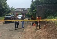 Ingatkan Sampah Rupanya Mayat Dibungkus Dalam Kain Sarung