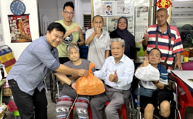Restoran Chopsticks Asia Anjur Program ‘30 Hari, 30 Rumah Kebajikan’, Kongsi Rezeki Beri Pek Makanan