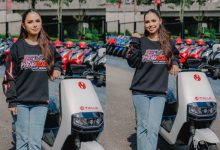 Rezeki Bella Astillah Melimpah-Ruah, Teruja Terima Hadiah Motor Skuter Elektrik – ‘Boleh Hantar Ayden Pergi Sekolah’