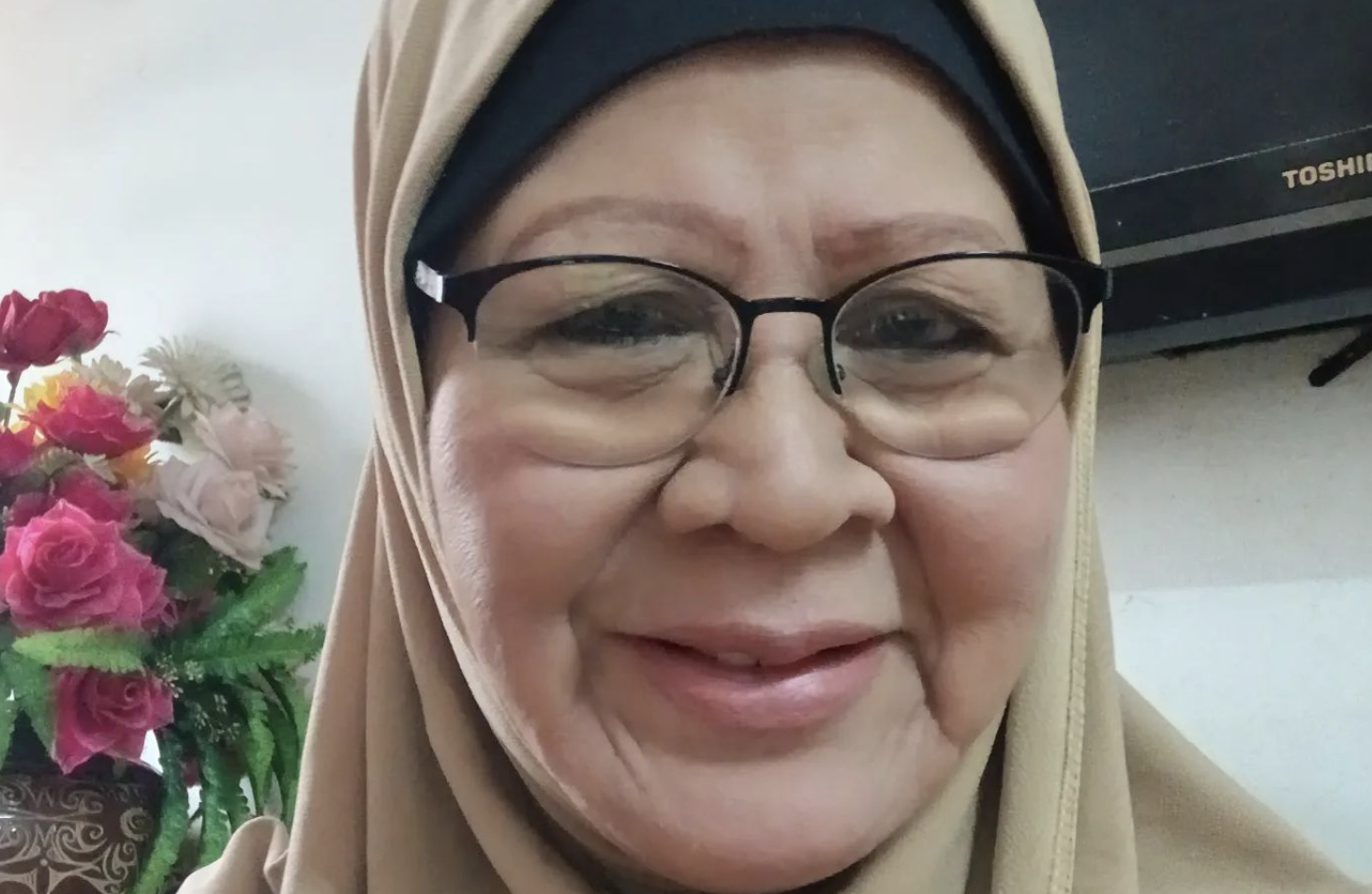 ‘Nak Terasa Buat Apa? Saya Memang Dah Tua’ – Norlia Ghani Tak Malu Jadi TikToker