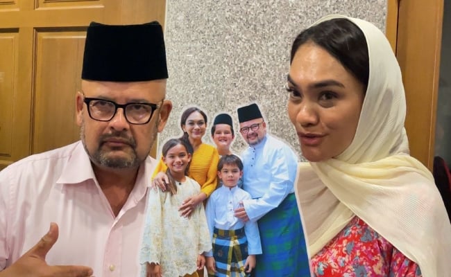Harith Iskander Dedah Penceraian Tak Jejas Hubungan Dengan Bekas Isteri – ‘Kami Masih Pergi Bercuti Bersama Dengan Anak-Anak’
