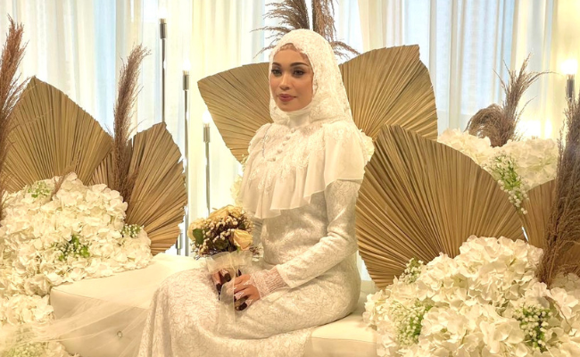 [VIDEO] Influencer Hajar Hanif Temui Cinta Sejati, Kini Bergelar Isteri Kepada Azwan Aziz