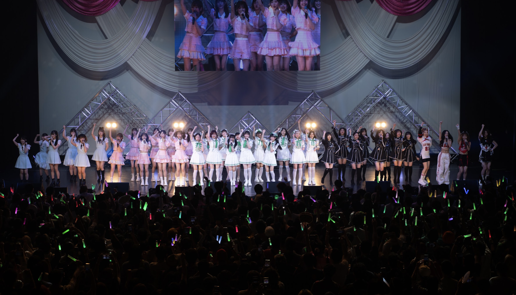 Konsert Pertama Di Malaysia Meriah! Lima Kumpulan AKB48 Berjaya Hiburkan Lebih 2,000 Peminat